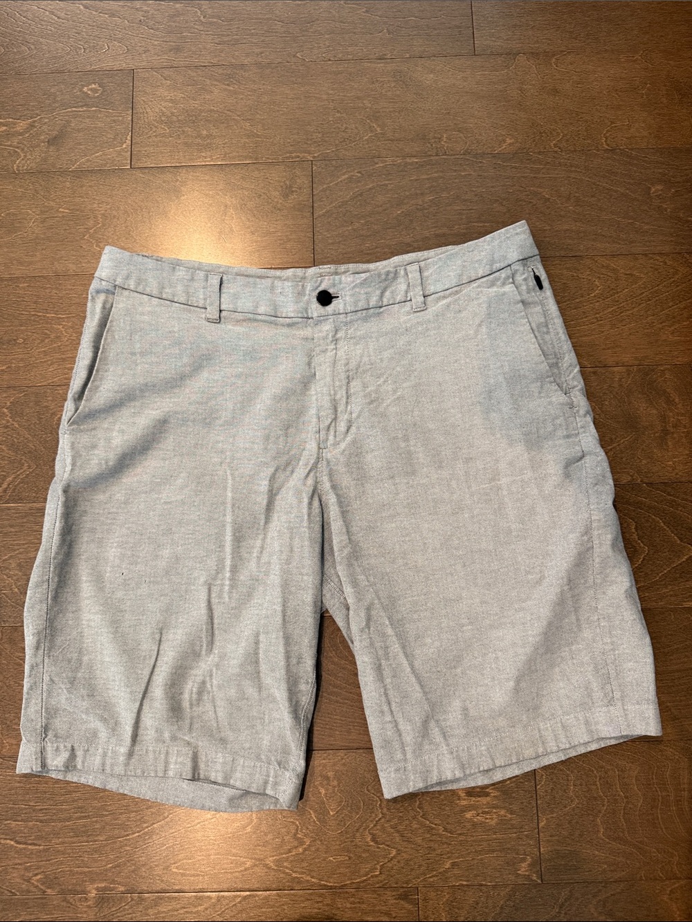 Men’s Lululemon Athletica Light Gray Commission Shorts - Size 36